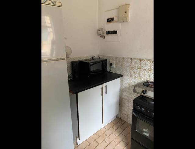2 BEDROOM TOWNHOUSE FOR SALE IN WINDSOR EAST